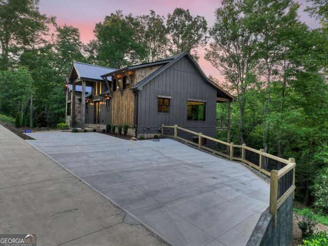 219 Staurolite Mountain Road, Blue Ridge, GA 30513