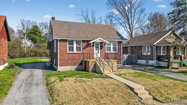 2448 Gothland Avenue, Overland, MO 63114