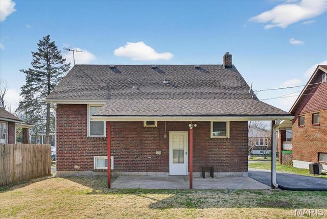 2448 Gothland Avenue, Overland, MO 63114