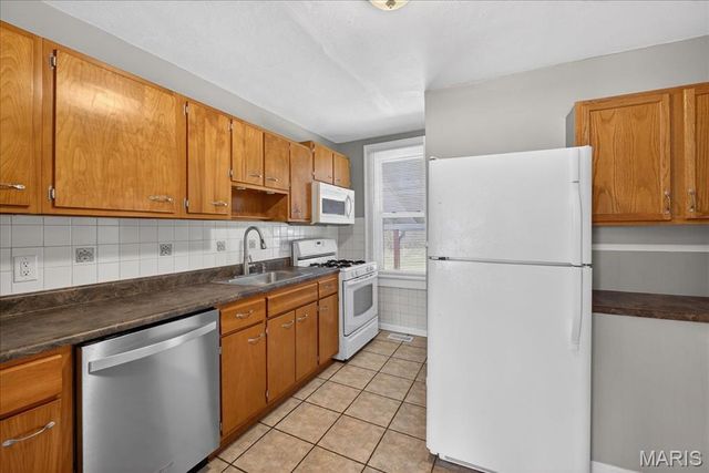 2448 Gothland Avenue, Overland, MO 63114