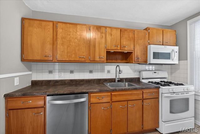 2448 Gothland Avenue, Overland, MO 63114