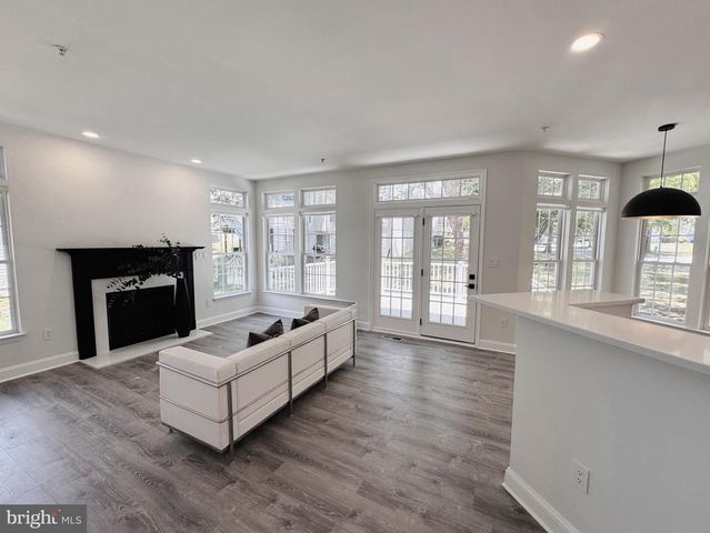 906 WHISTLING DUCK DR, Upper Marlboro, MD 20774