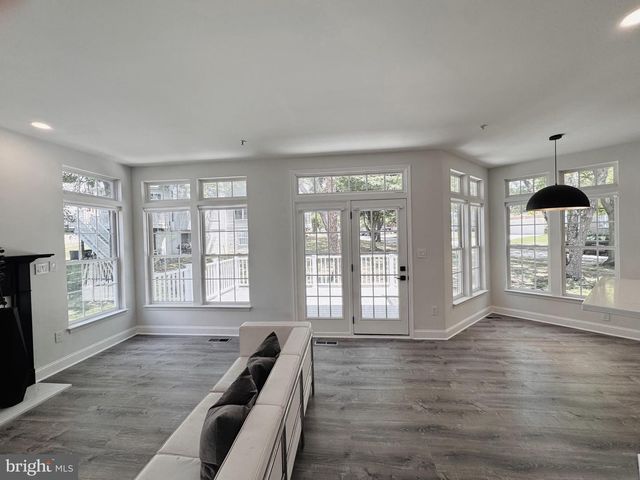 906 WHISTLING DUCK DR, Upper Marlboro, MD 20774