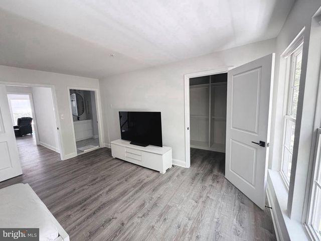 906 WHISTLING DUCK DR, Upper Marlboro, MD 20774