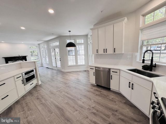 906 WHISTLING DUCK DR, Upper Marlboro, MD 20774