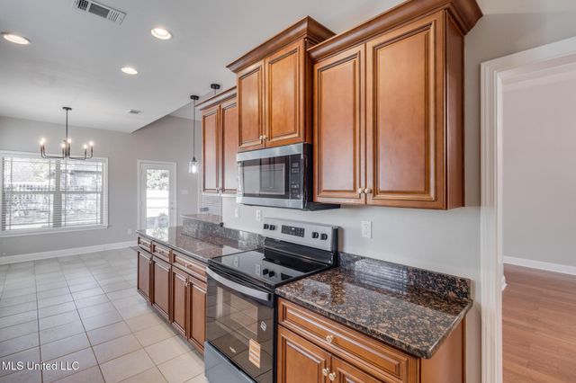 14048 Fox Hill Drive, Gulfport, MS 39503