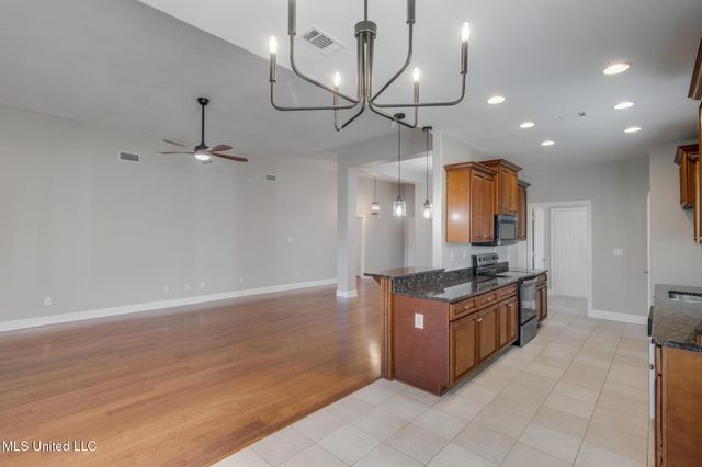 14048 Fox Hill Drive, Gulfport, MS 39503