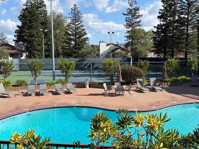 21109 Gary Dr 206, Hayward, CA 94546