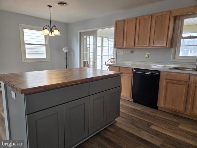 637 HAMMOND DR, Milford, DE 19963