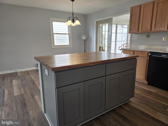 637 HAMMOND DR, Milford, DE 19963