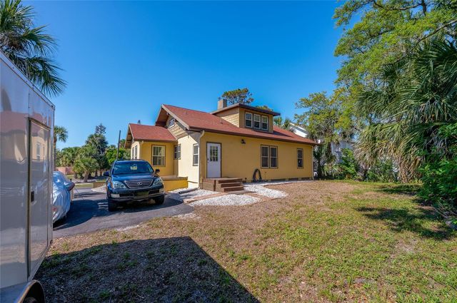 220 RIVERVIEW BOULEVARD, Daytona Beach, FL 32118