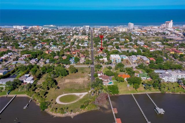 220 RIVERVIEW BOULEVARD, Daytona Beach, FL 32118