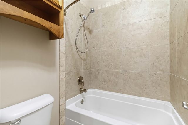 3105 SW Joshua Avenue, Bentonville, AR 72713