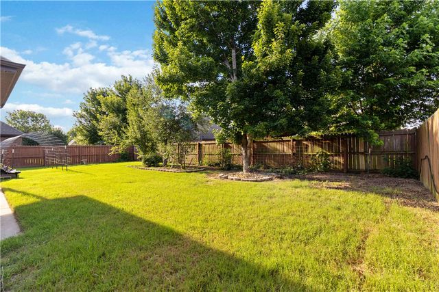 3105 SW Joshua Avenue, Bentonville, AR 72713