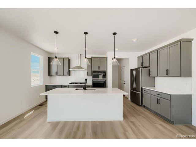 5568 Westin Hills Dr, Elizabeth, CO 80107