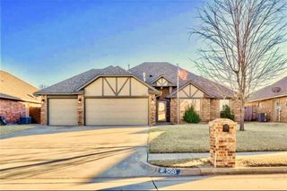 566 W Alamo Court Way, Mustang, OK 73064