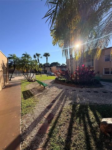 9972 SW 88th St 1125, Miami, FL 33176