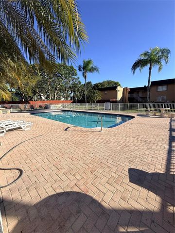 9972 SW 88th St 1125, Miami, FL 33176