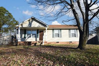 687 Debbie Drive, Clarksville, TN 37042