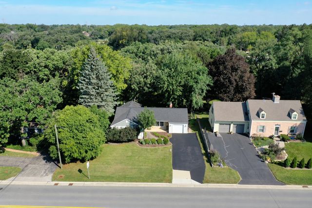 60 E Terra Cotta Avenue, Crystal Lake, IL 60014