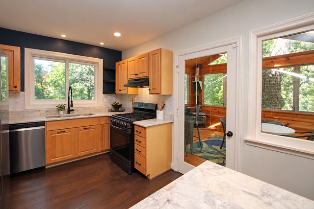 60 E Terra Cotta Avenue, Crystal Lake, IL 60014