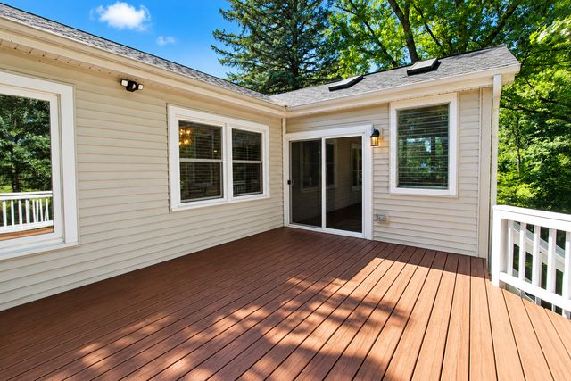 60 E Terra Cotta Avenue, Crystal Lake, IL 60014