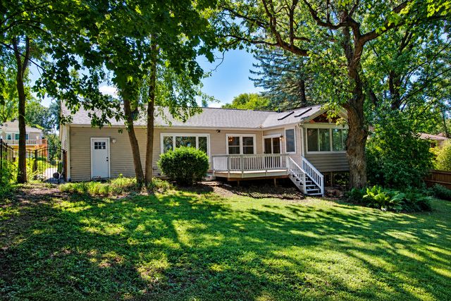 60 E Terra Cotta Avenue, Crystal Lake, IL 60014