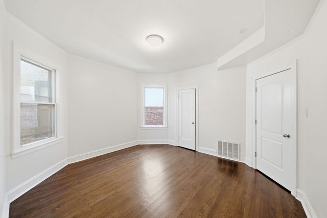 8024 S Vernon Avenue, Chicago, IL 60619