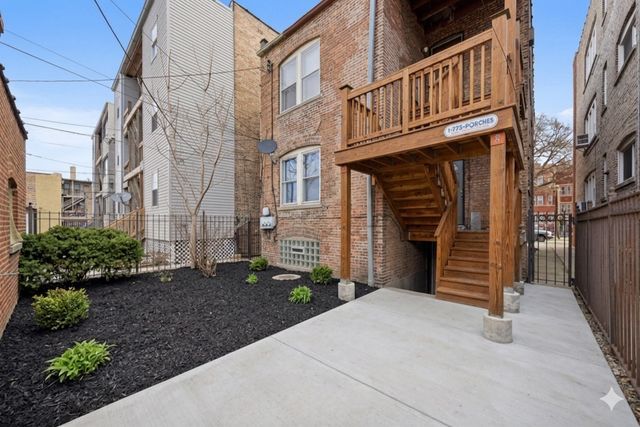 8024 S Vernon Avenue, Chicago, IL 60619