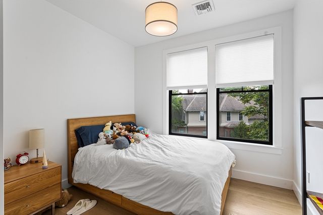 12 Bowdoin Ave 4, Boston, MA 02121