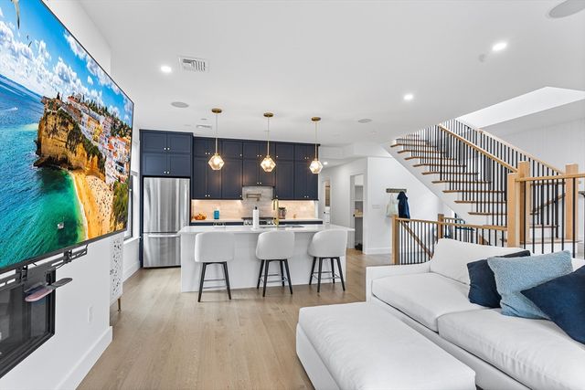 12 Bowdoin Ave 4, Boston, MA 02121
