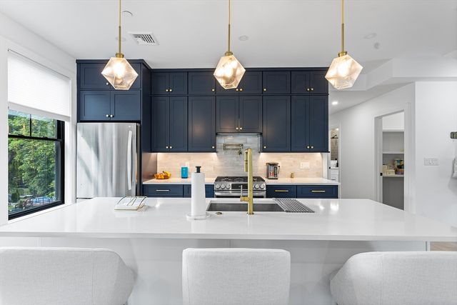 12 Bowdoin Ave 4, Boston, MA 02121