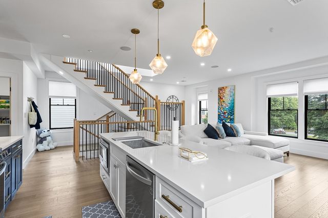 12 Bowdoin Ave 4, Boston, MA 02121