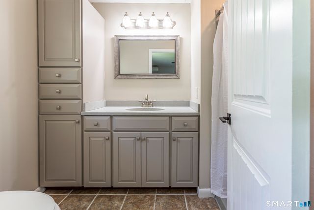 50 Horizon Circle, South Windsor, CT 06074