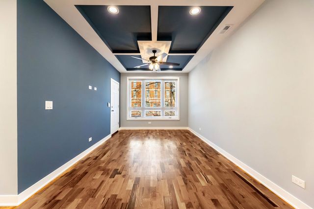 2821 W Jackson Avenue, Chicago, IL 60612