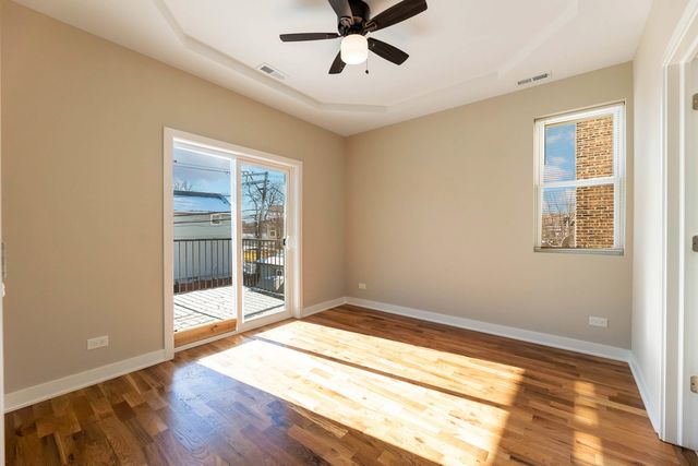 2821 W Jackson Avenue, Chicago, IL 60612