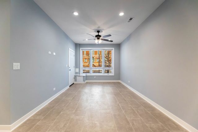 2821 W Jackson Avenue, Chicago, IL 60612