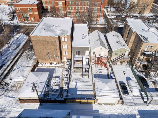 2821 W Jackson Avenue, Chicago, IL 60612