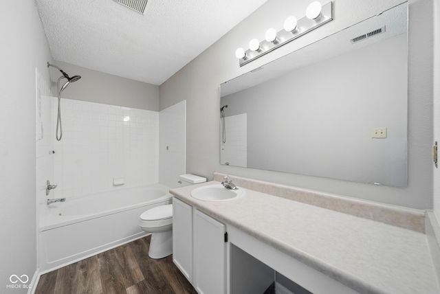 16717 Aulton Drive, Noblesville, IN 46060