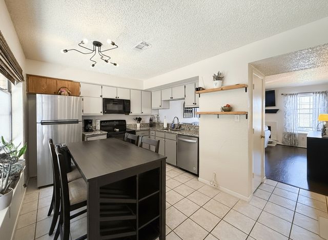 1237 Dallas Drive, Denton, TX 76205