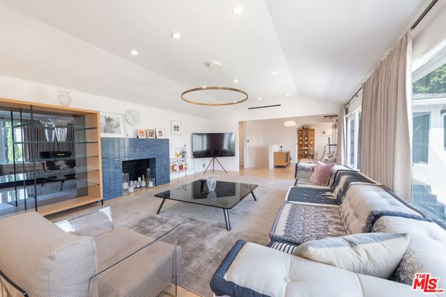 8501 Hedges Place, Los Angeles, CA 90069