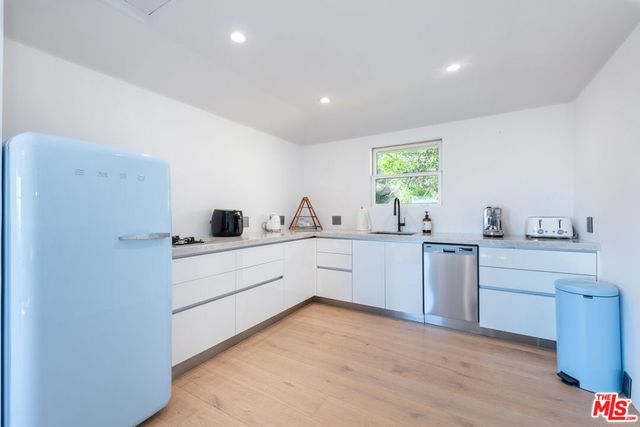 8501 Hedges Place, Los Angeles, CA 90069