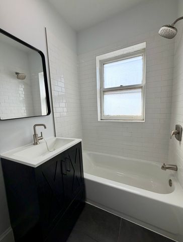 7712 S Jeffery Boulevard 3, Chicago, IL 60649