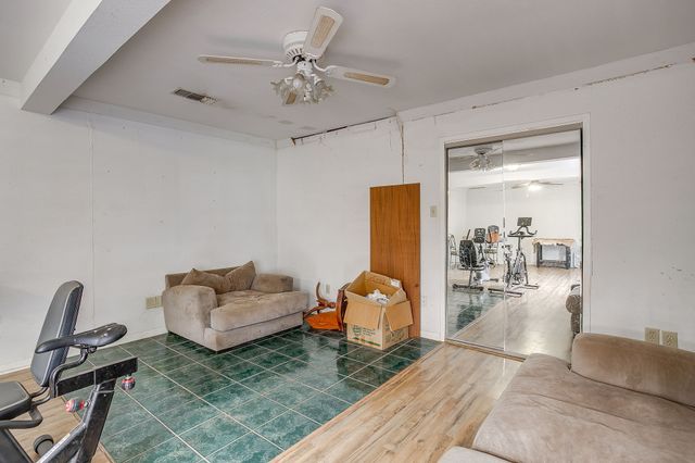 1123 Bales Street, Cleburne, TX 76033