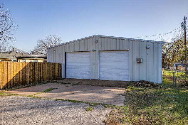 1123 Bales Street, Cleburne, TX 76033
