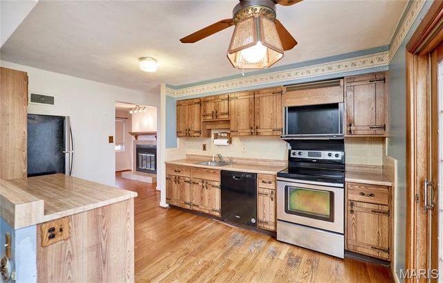 9412 Lodge Pole Lane, Crestwood, MO 63126