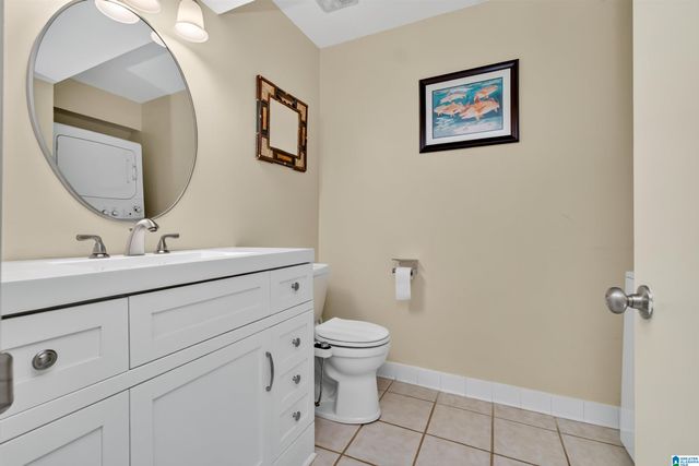 2725 Southbury Cir, Vestavia Hills, AL 35216
