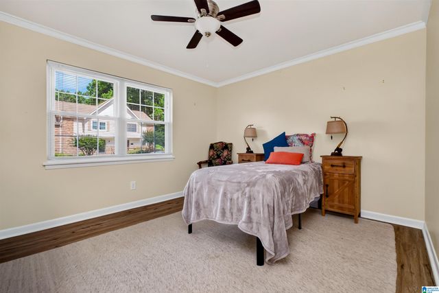 2725 Southbury Cir, Vestavia Hills, AL 35216