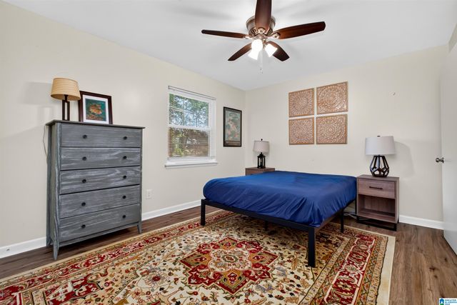 2725 Southbury Cir, Vestavia Hills, AL 35216