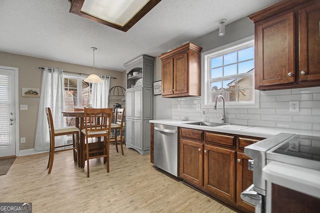 320 River Mist Circle, Jefferson, GA 30549